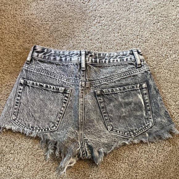 pacsun jean shorts. size 23. - Picture 2 of 2